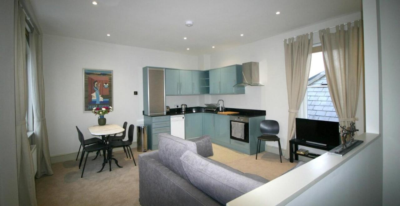 Stylish Light-Filled 1 Bedroom Flat In Hammersmith Λονδίνο Εξωτερικό φωτογραφία